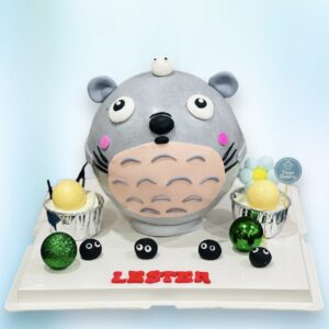 Totoro Theme Pinata Knock Knock / Bombshell Cake