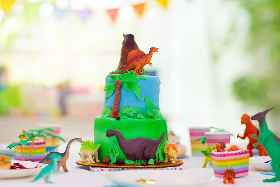 7 Dino-Tastic Designs For A Dinosaur Birthday Cake