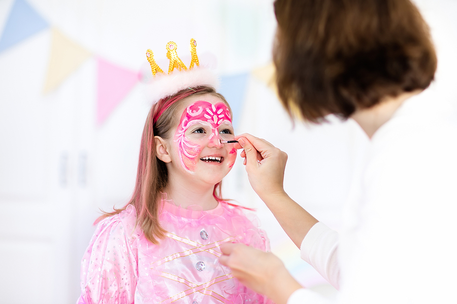 How To Match Your Princess Cake To The Party Decor