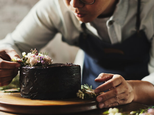 How Early Should You Order A Cake For Mother’s Day?