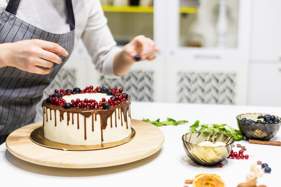 How To Communicate Your Vision For A Custom Cake You'll Love