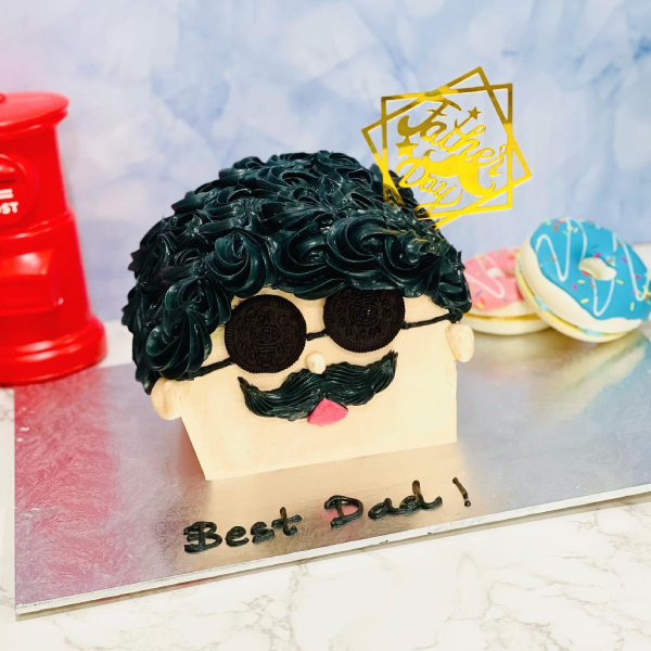 Celebrate Father’s Day with cakes that say “You’re the best dad” in flavour and design – because nothing says love like a delicious, heartfelt dessert.