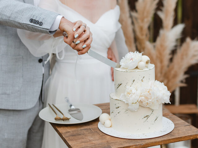 The Biggest Wedding Cake Mistakes Couples Should Avoid
