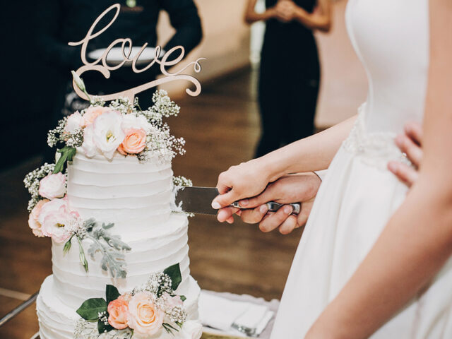 Freezing Your Wedding Cake: What Every Couple Should Know