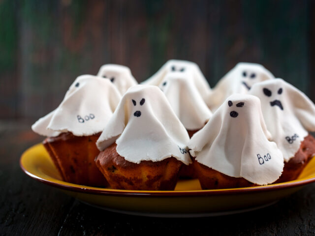 No-Fuss Halloween Cake Ideas For Spooktacular Parties