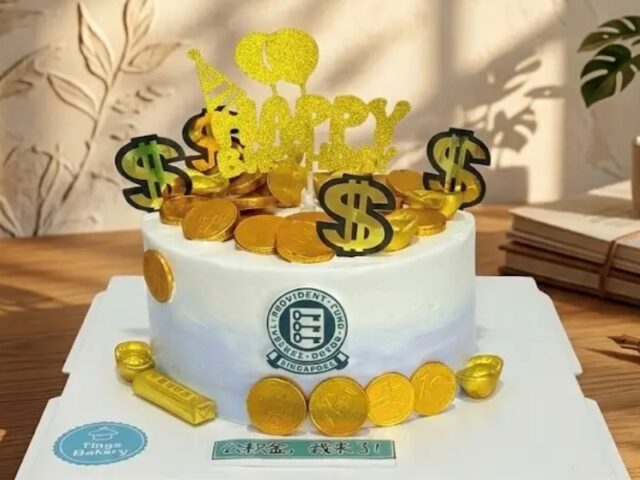 Is It Tacky Or Trendy? The Great Money-Cake Debate
