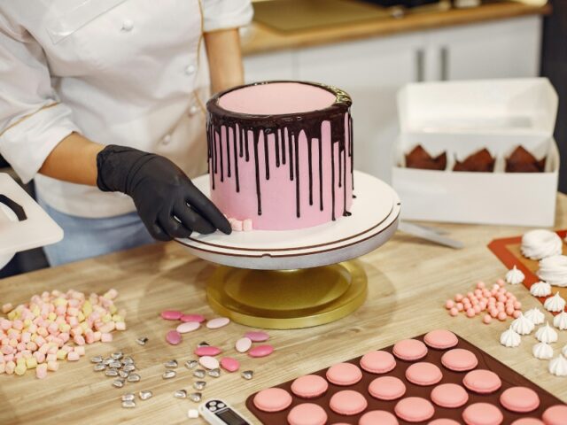 When To Order A Custom Cake: A Complete Lead Time Guide