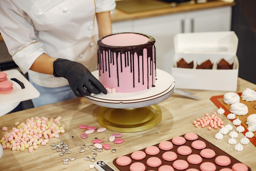 When To Order A Custom Cake: A Complete Lead Time Guide